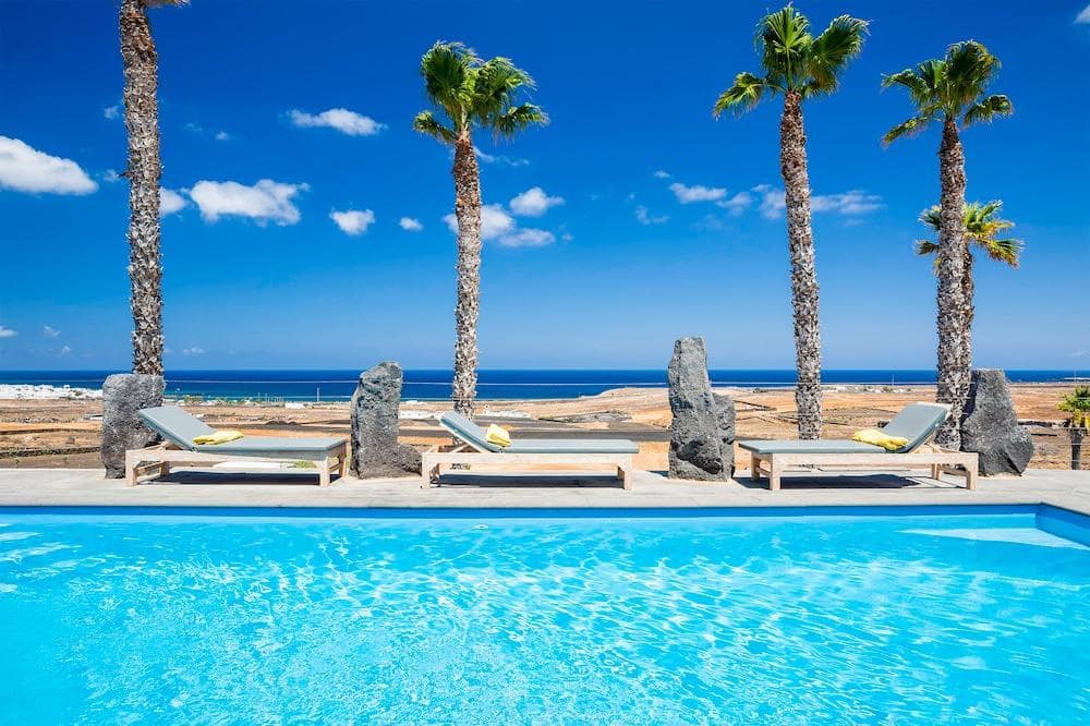 6 bedroom Villa for sale in Haria - € 1,800,000 (Ref: 9721679)