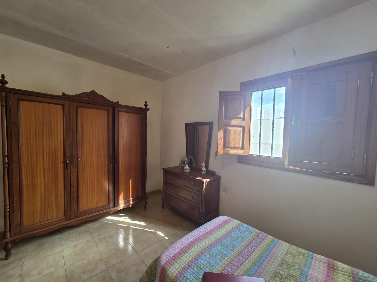 7 soveværelse Villa til salg i Playa Honda med garage - € 495.000 (Ref: 9743128)