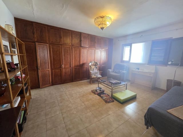 7 soveværelse Villa til salg i Playa Honda, San Bartolomé med garage - € 495.000 (Ref: 9743128)