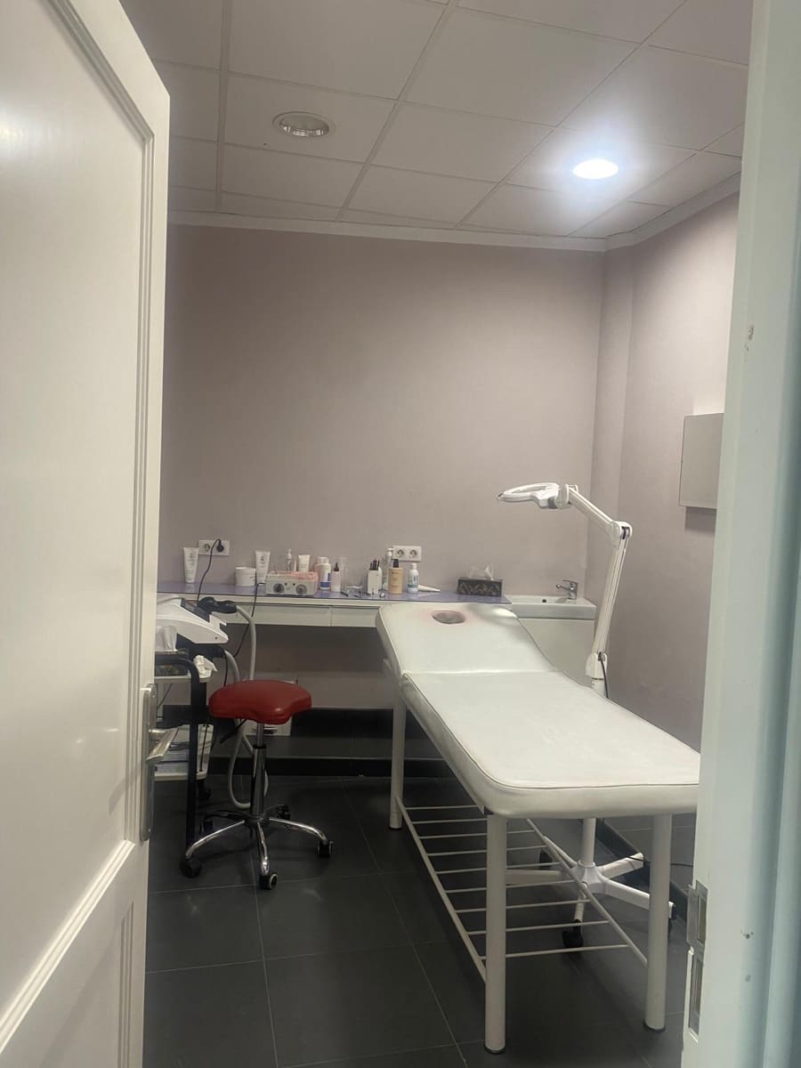 Kaupallinen myytävänä paikassa Arrecife - 203 000 € (Ref: 9778097)