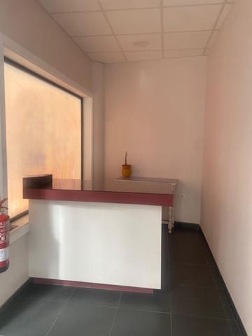 Kaupallinen myytävänä paikassa Arrecife - 203 000 € (Ref: 9778097)