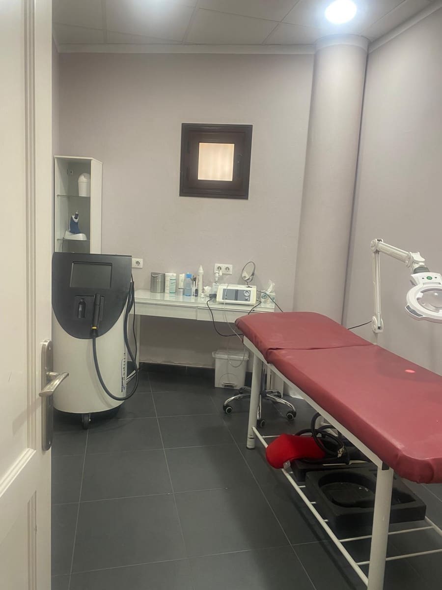 Kaupallinen myytävänä paikassa Arrecife - 203 000 € (Ref: 9778097)