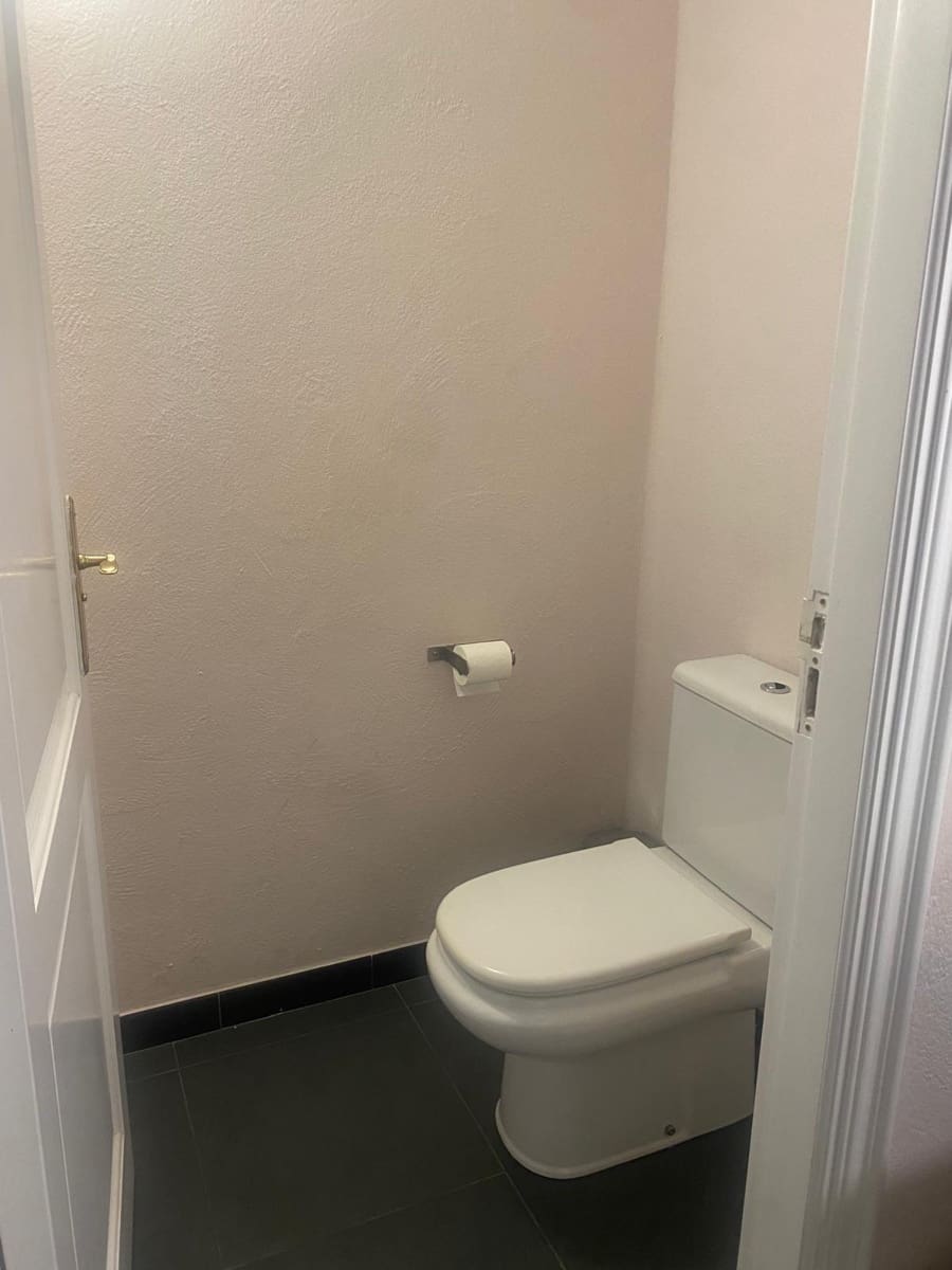 Kaupallinen myytävänä paikassa Arrecife - 203 000 € (Ref: 9778097)