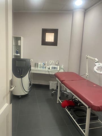 Kaupallinen myytävänä paikassa Arrecife - 203 000 € (Ref: 9778097)