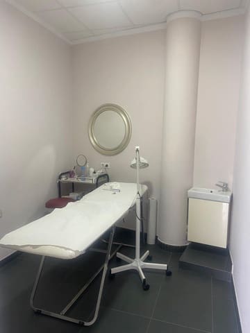 Kaupallinen myytävänä paikassa Arrecife - 203 000 € (Ref: 9778097)