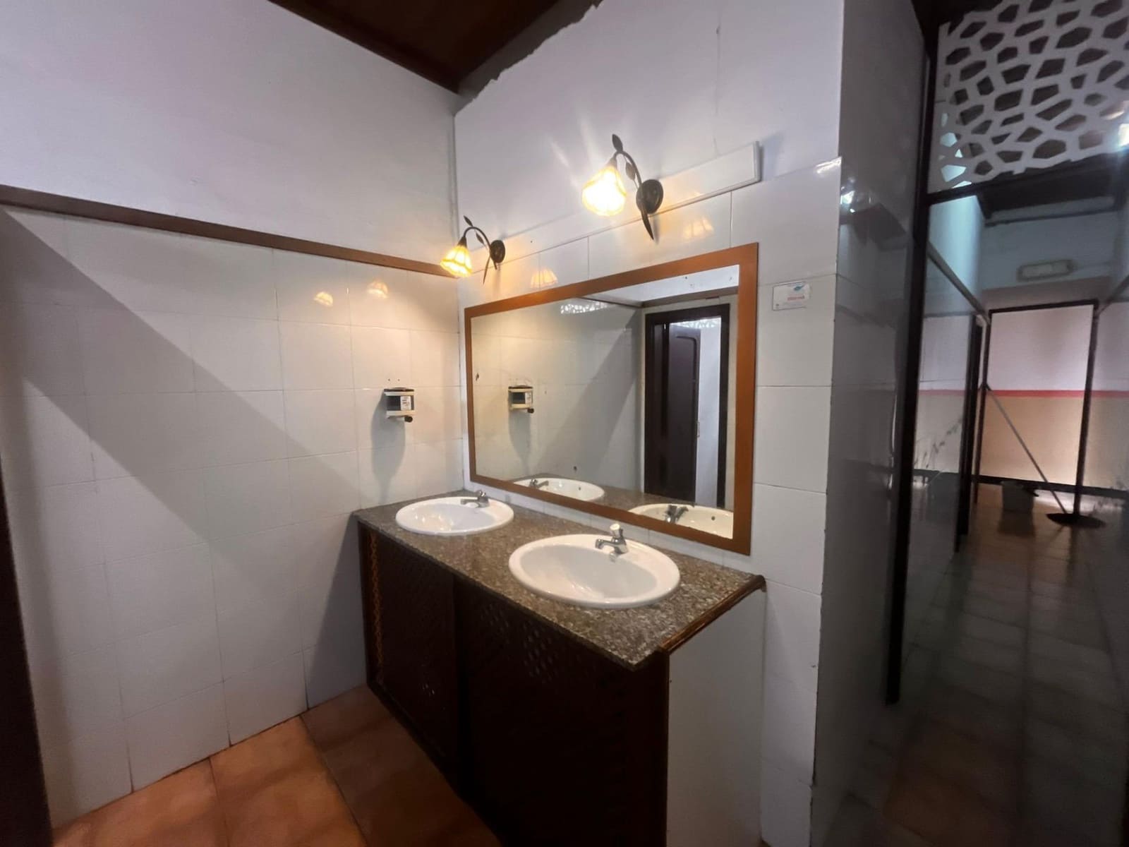 Commercial for sale in Teguise - € 2,500,000 (Ref: 9797071)