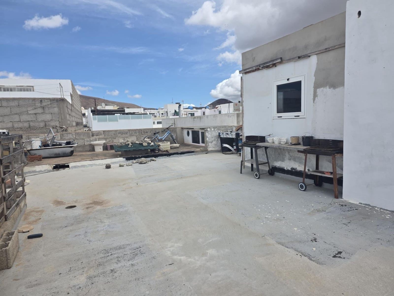 3 bedroom Flat for sale in Arrecife - € 290,000 (Ref: 9839248)
