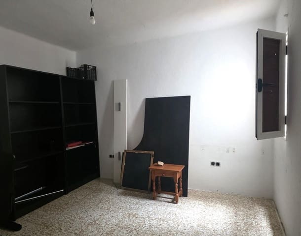 3 bedroom Flat for sale in Arrecife - € 290,000 (Ref: 9839248)