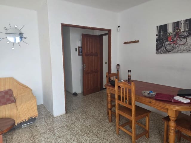 3 bedroom Flat for sale in Arrecife - € 290,000 (Ref: 9839248)