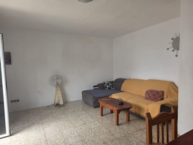 3 bedroom Flat for sale in Arrecife - € 290,000 (Ref: 9839248)