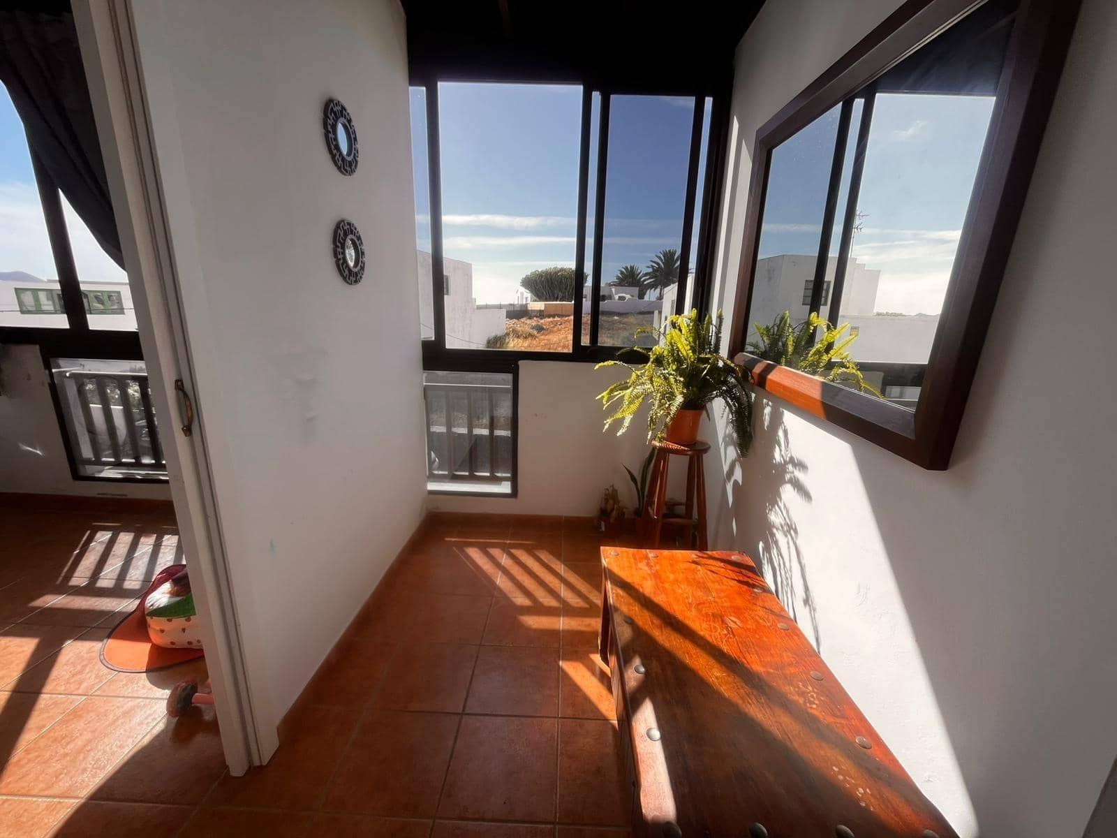 Piso de 2 habitaciones en Teguise en venta - 235.000 € (Ref: 9849344)