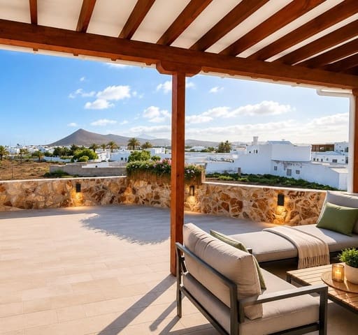 6 bedroom Villa for sale in Tahiche, Teguise with garage - € 639,000 (Ref: 9907585)