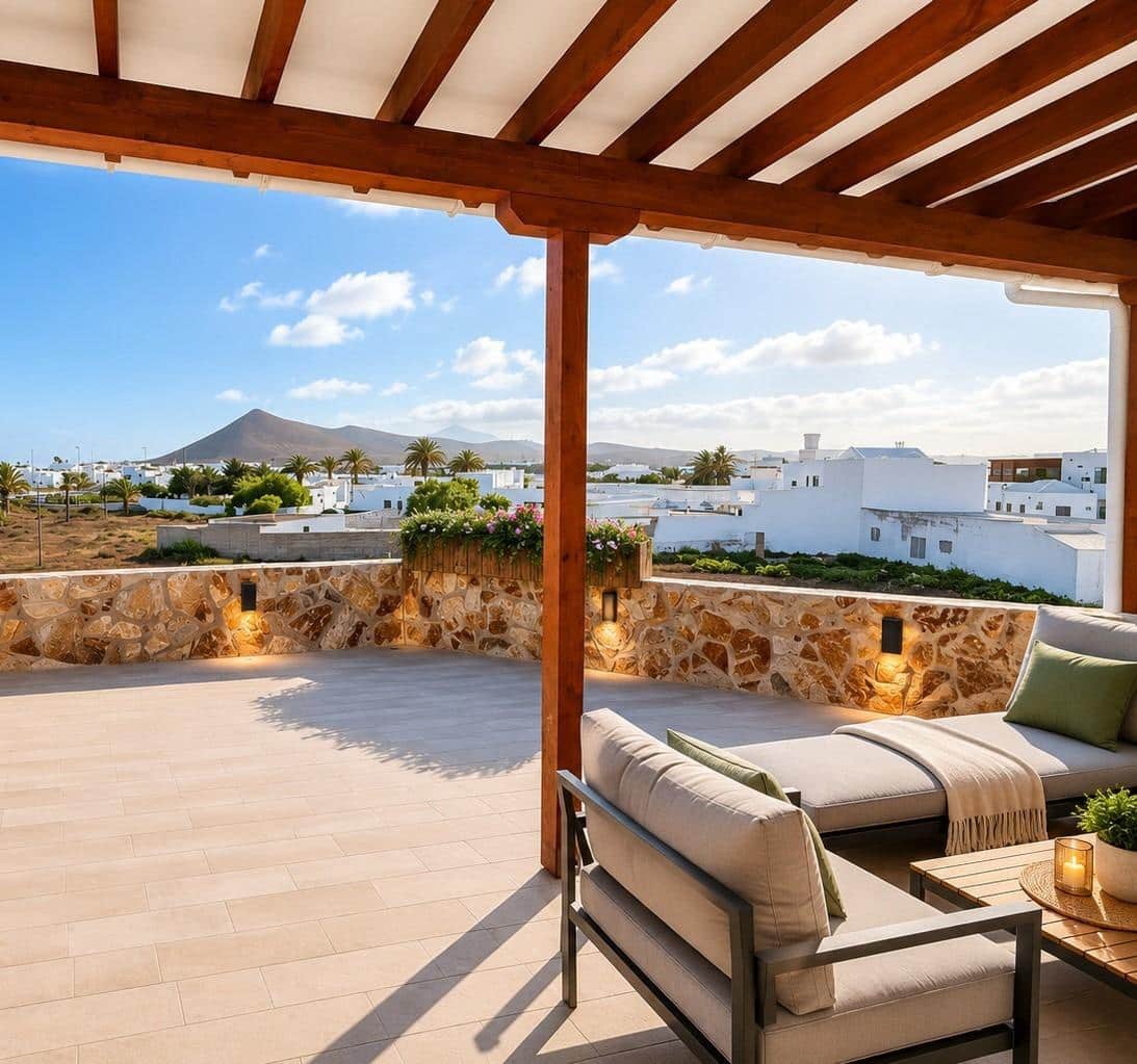 6 bedroom Villa for sale in Tahiche with garage - € 639,000 (Ref: 9907585)
