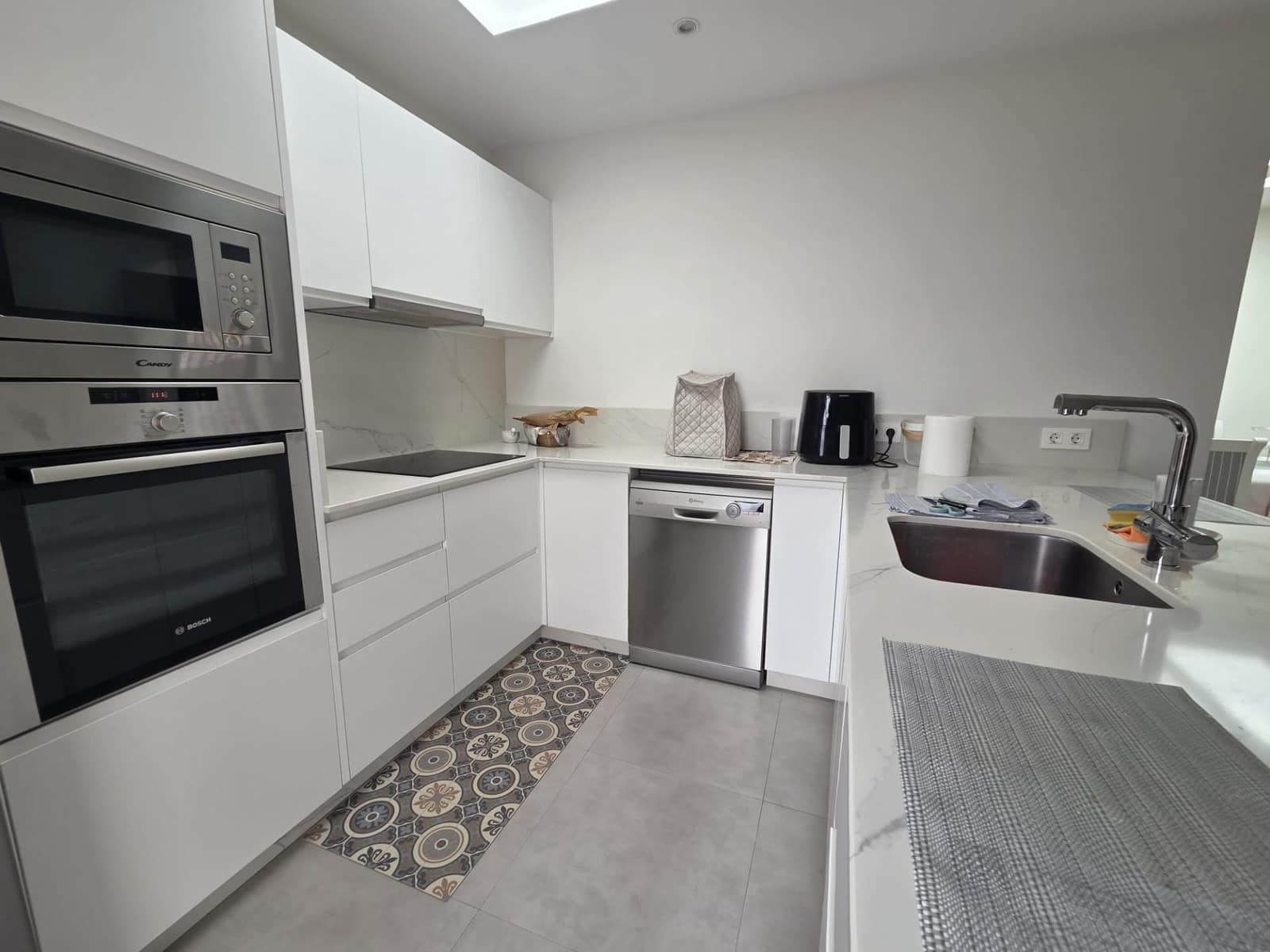 4 bedroom Apartment for sale in Playa Honda - € 550,000 (Ref: 9915807)