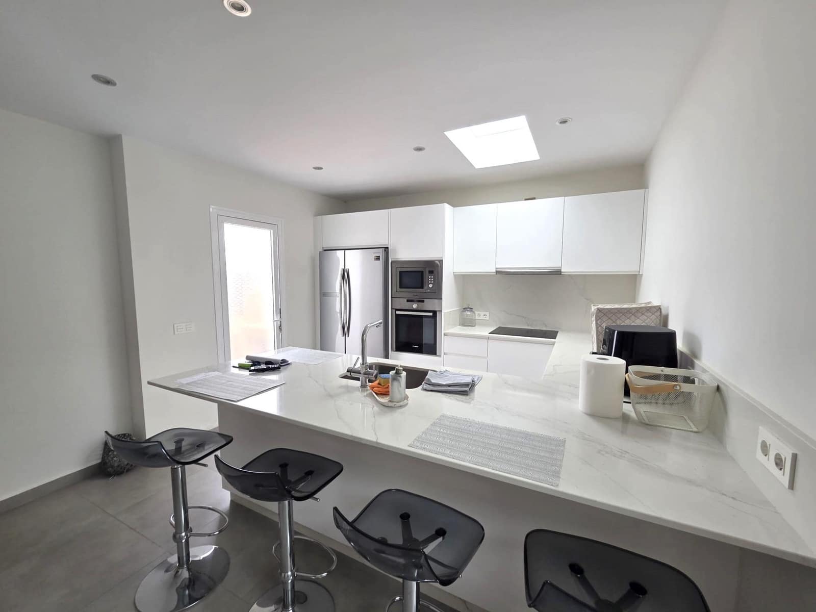 4 bedroom Apartment for sale in Playa Honda - € 550,000 (Ref: 9915807)