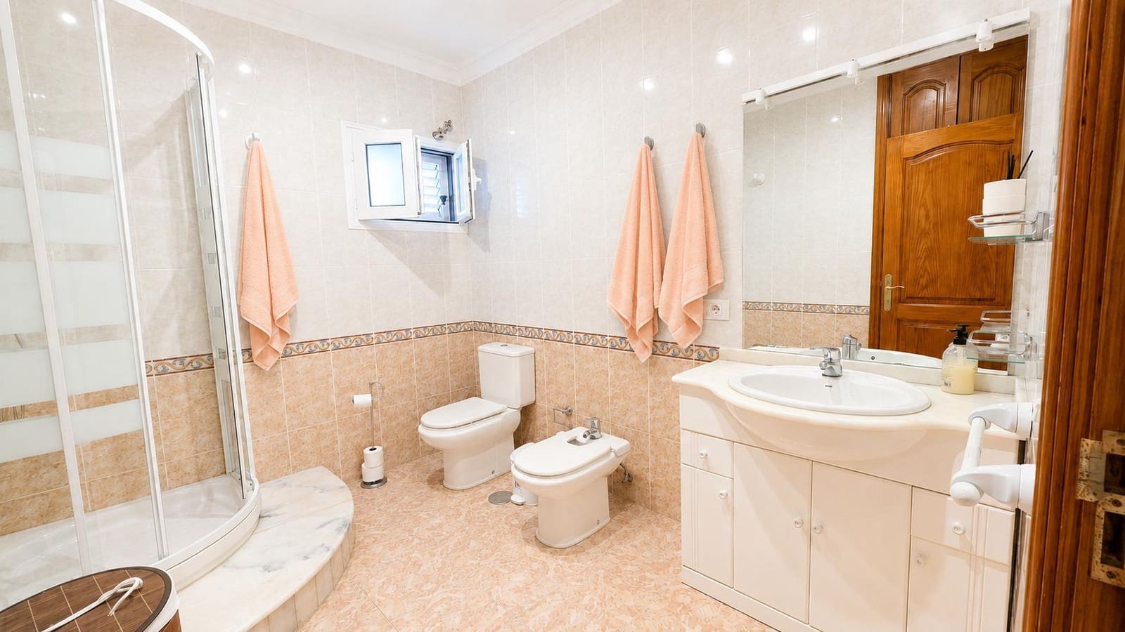 4 chambre Villa/Maison à vendre à Tahiche avec garage - 650 000 € (Ref: 9934195)
