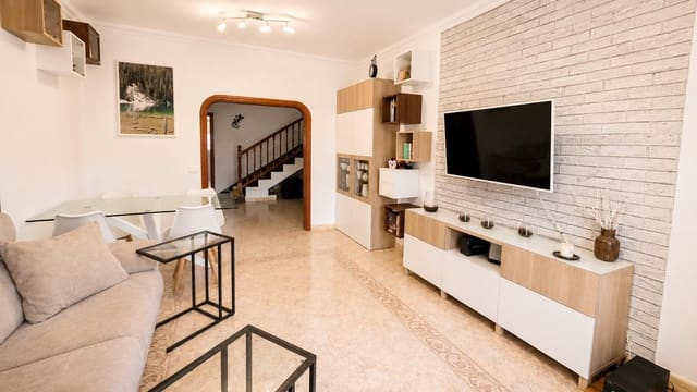 Chalet de 4 habitaciones en Tahiche, Teguise en venta con garaje - 650.000 € (Ref: 9934195)