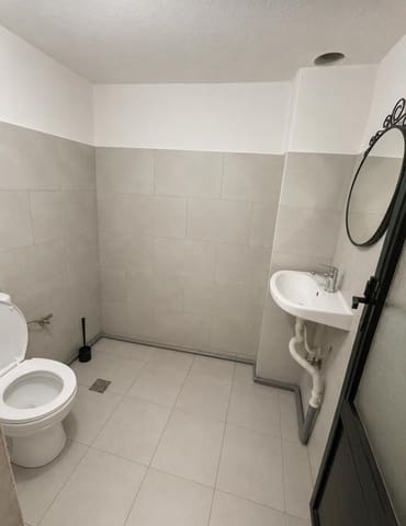 Comercial para venda em Arrecife - 170 000 € (Ref: 9975405)