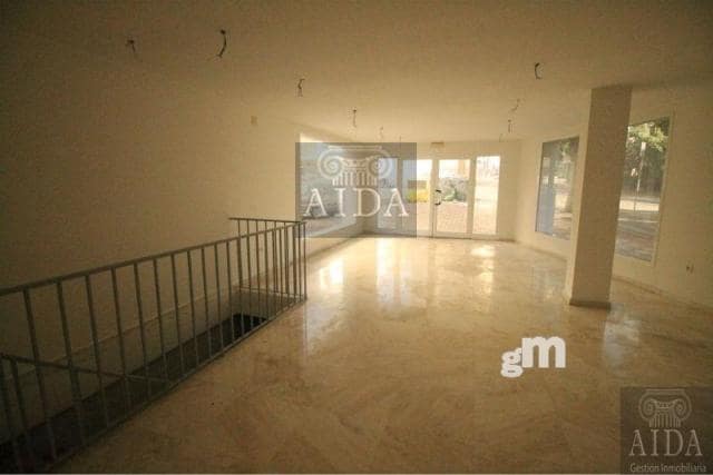 Kommersiell till salu i Estepona - 689 000 € (Ref: 3373388)