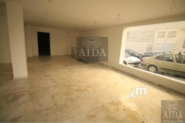 Kommersiell till salu i Estepona - 689 000 € (Ref: 3373388)