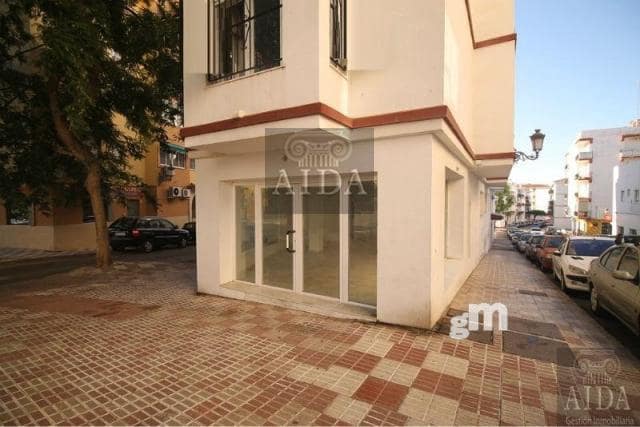 Kommersiell till salu i Estepona - 689 000 € (Ref: 3373388)