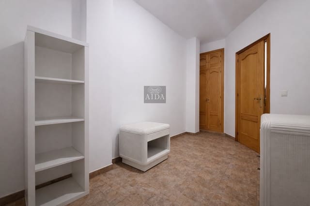 Appartement de 2 chambres à louer à Centro, Estepona - 900 € (Ref: 6211173)