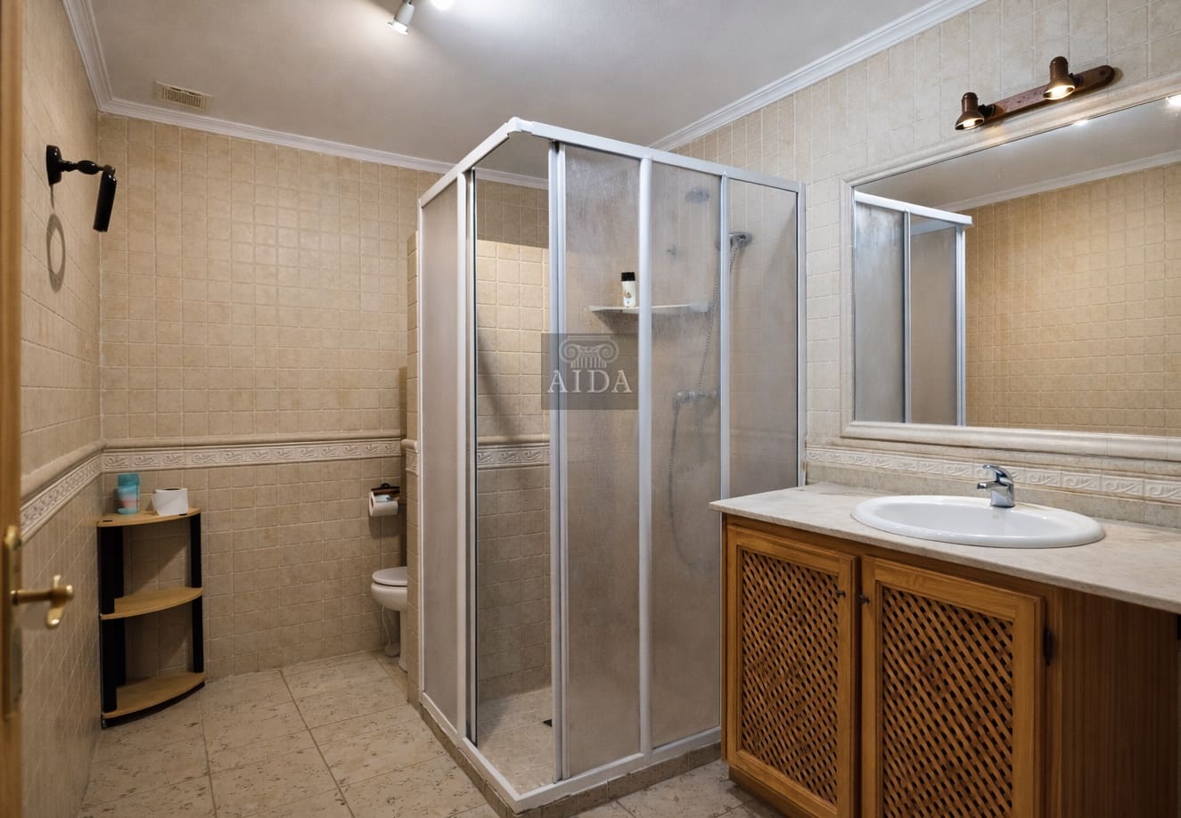 Appartement de 2 chambres à louer à Estepona - 900 € (Ref: 6211173)