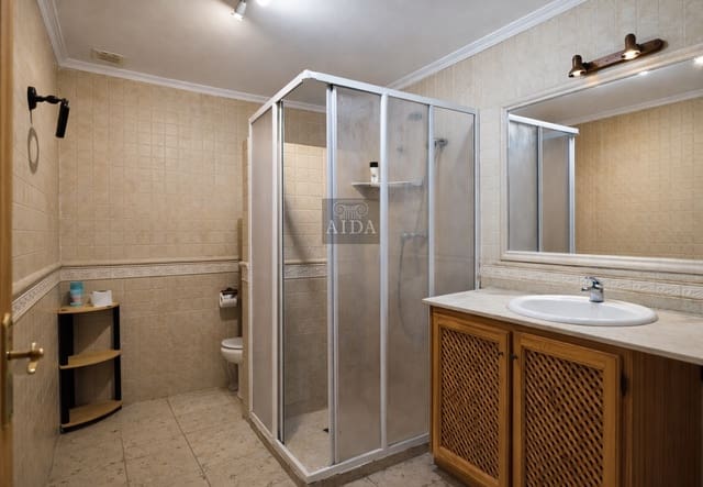 Appartement de 2 chambres à louer à Centro, Estepona - 900 € (Ref: 6211173)