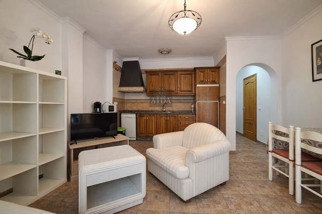 Appartement de 2 chambres à louer à Centro, Estepona - 900 € (Ref: 6211173)