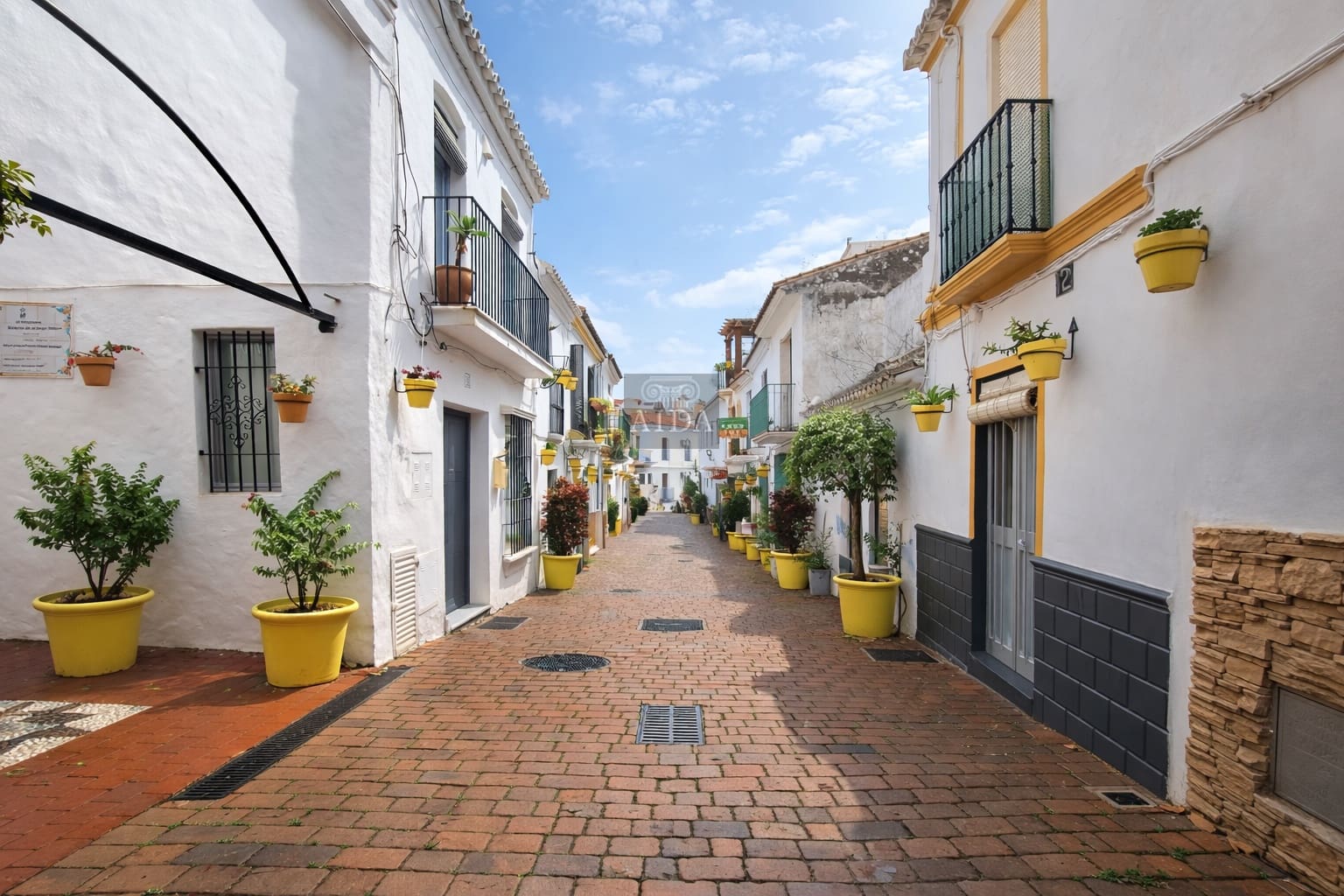 Appartement de 2 chambres à louer à Estepona - 900 € (Ref: 6211173)