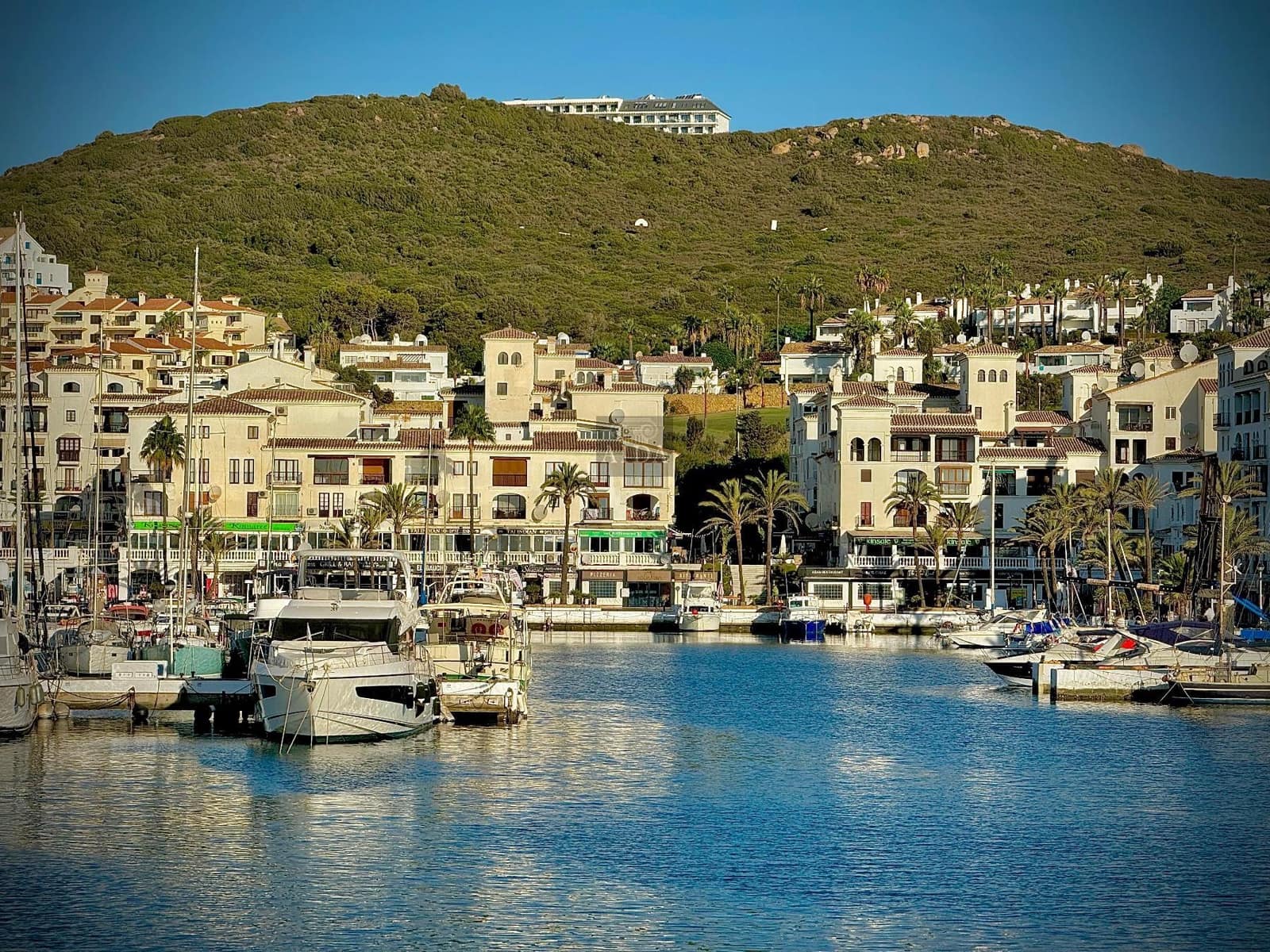 2 chambre Appartement à vendre à Manilva - 359 000 € (Ref: 8575891)