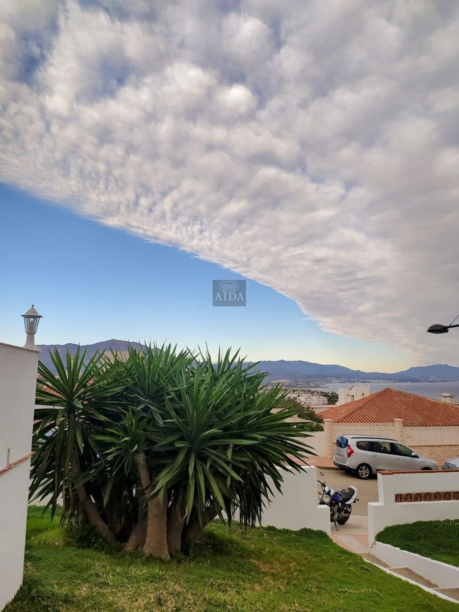 2 slaapkamer Flat te koop in Manilva met zwembad - € 239.500 (Ref: 8926116)