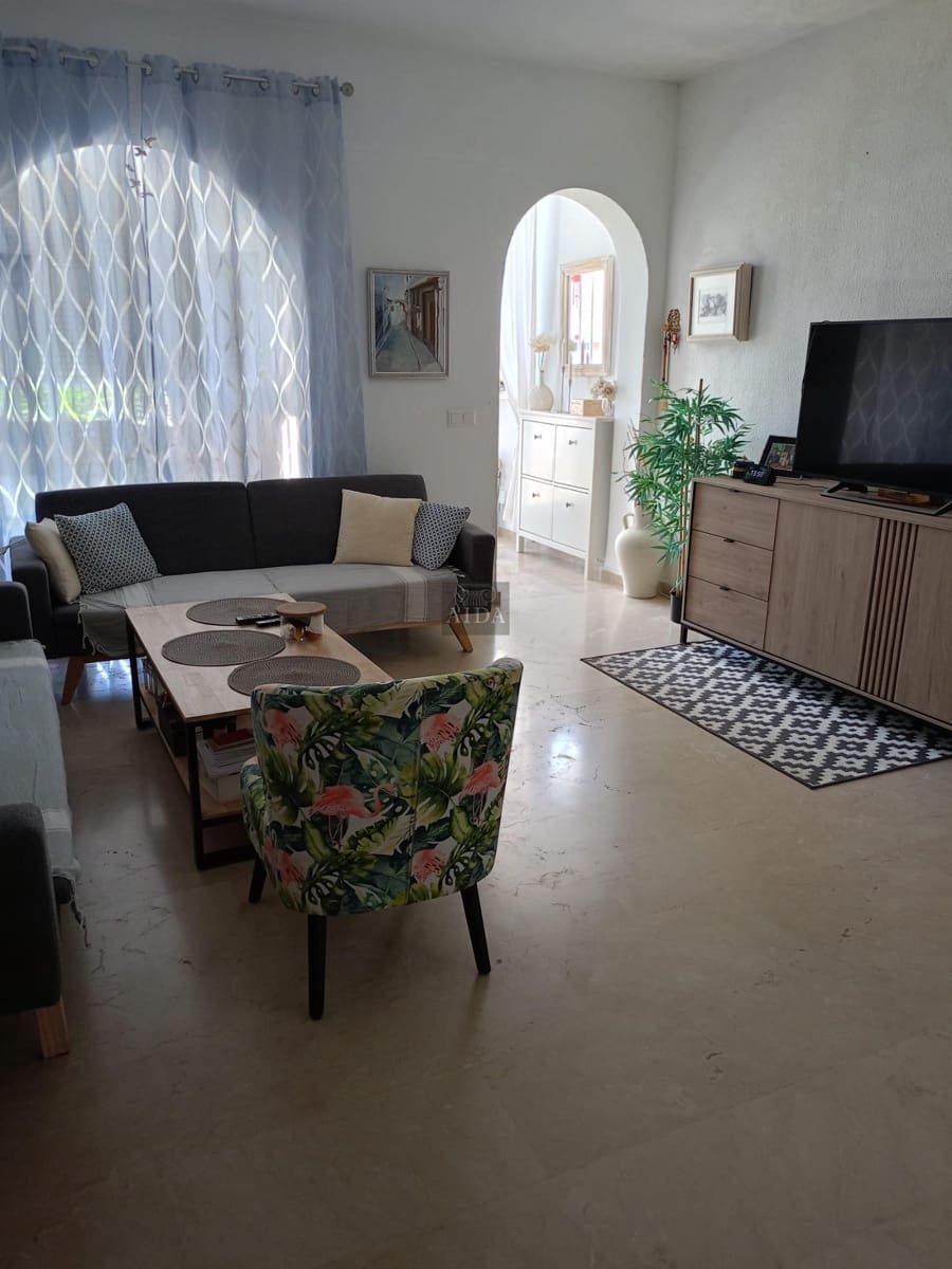 2 slaapkamer Flat te koop in Manilva met zwembad - € 239.500 (Ref: 8926116)