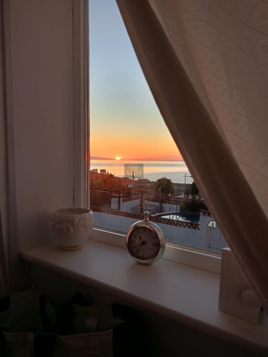 2 slaapkamer Flat te koop in Manilva met zwembad - € 239.500 (Ref: 8926116)