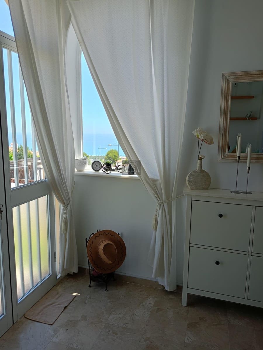 2 slaapkamer Flat te koop in Manilva met zwembad - € 239.500 (Ref: 8926116)