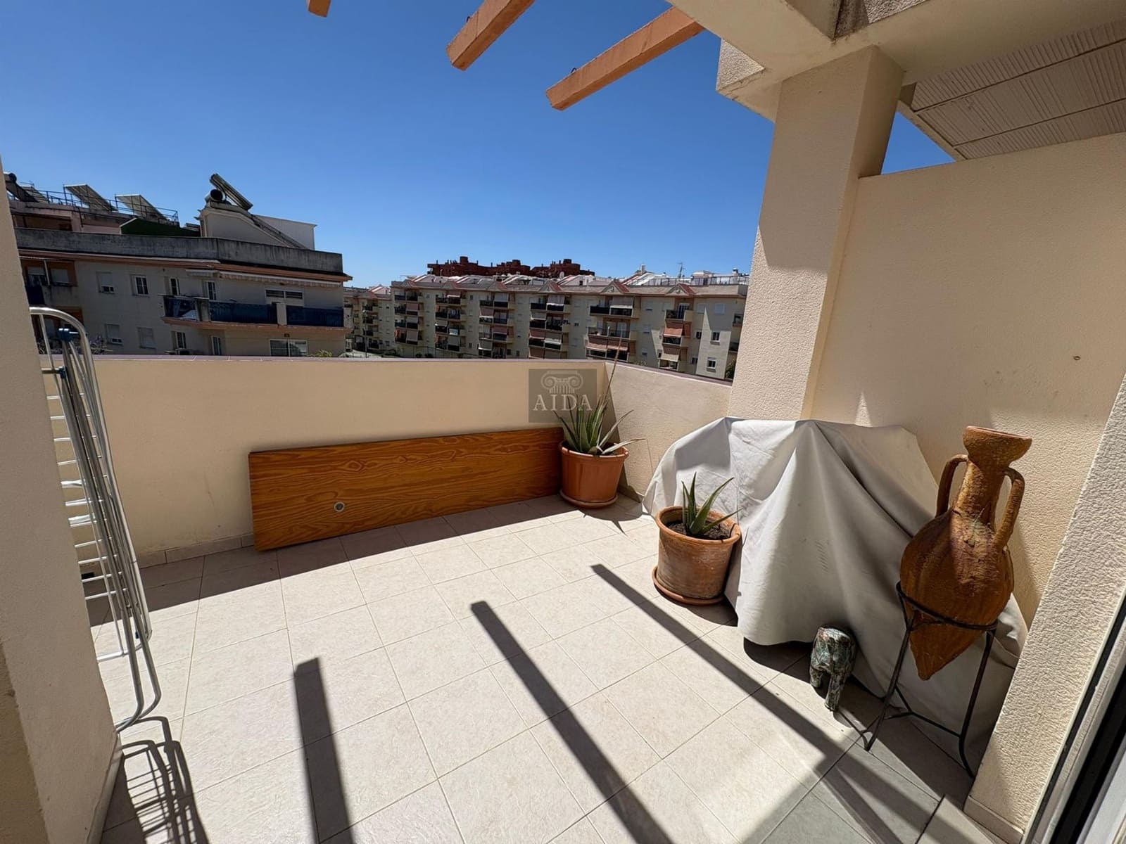 4 quarto Apartamento para venda em Estepona com piscina garagem - 790 000 € (Ref: 8999278)