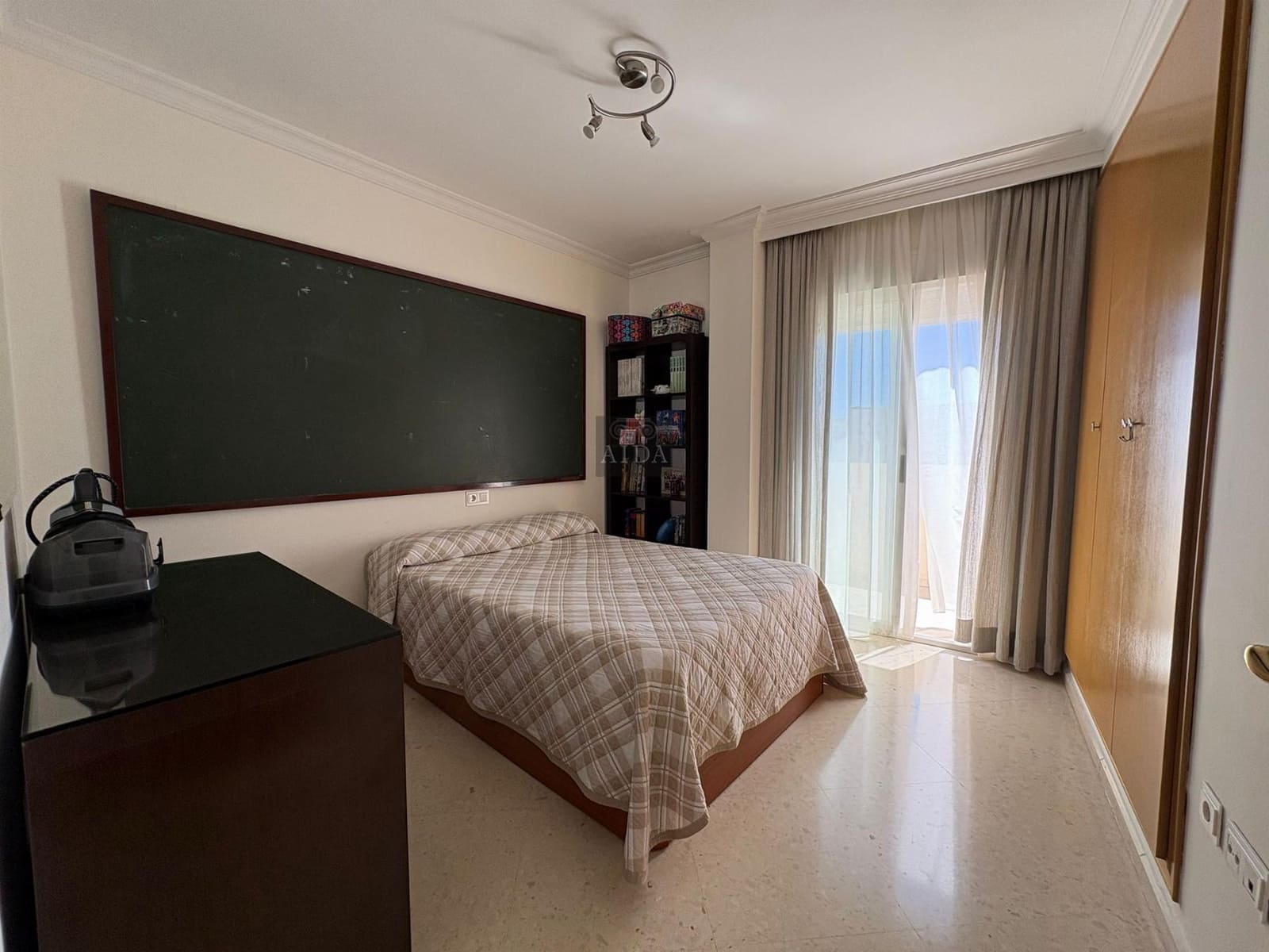 4 quarto Apartamento para venda em Estepona com piscina garagem - 790 000 € (Ref: 8999278)