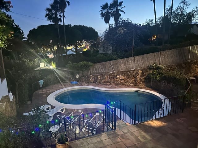 1 makuuhuone Asunto vuokrattavana paikassa Bahía Dorada, Estepona mukana uima-altaan 
autotalli - 1 100 € (Ref: 9109777)