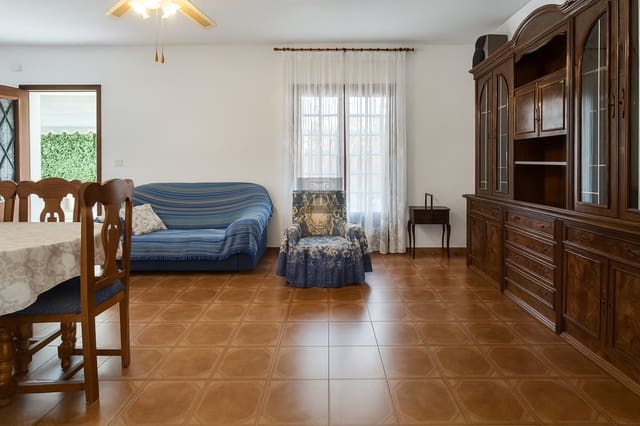 6 soveværelse Villa til salg i El Velerín, Estepona med swimmingpool garage - € 689.000 (Ref: 9238895)