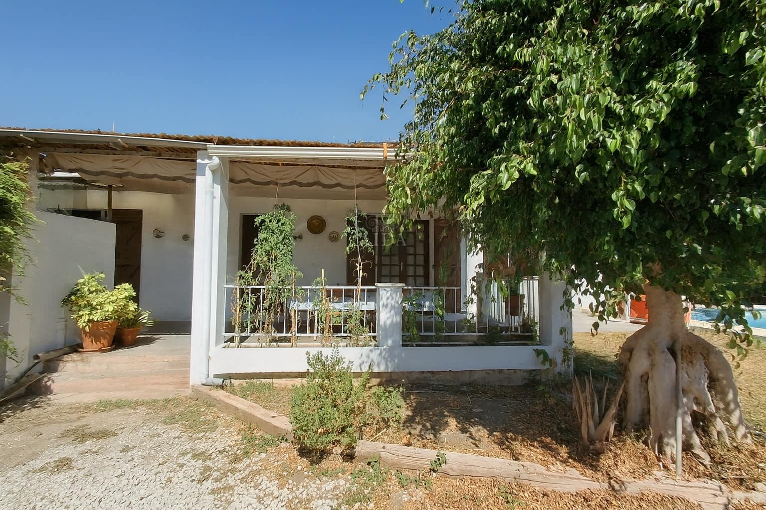 6 soveværelse Villa til salg i Estepona med swimmingpool garage - € 689.000 (Ref: 9238895)