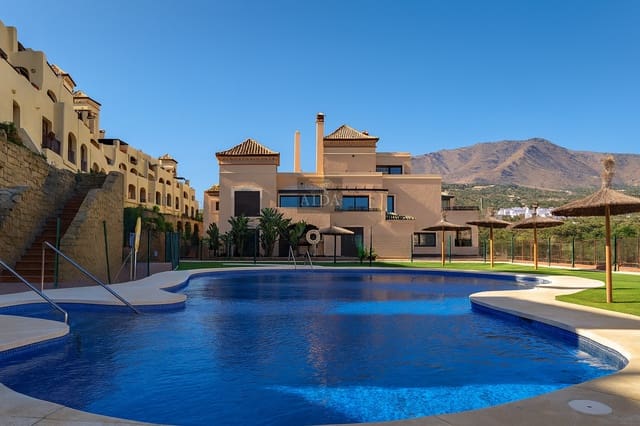 2 bedroom Penthouse for sale in Valle Romano Golf, Estepona with pool garage - € 319,900 (Ref: 9246048)