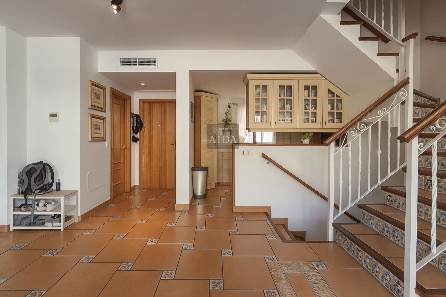 5 sypialnia Dom na sprzedaż w Estepona z garażem - 636 000 € (Ref: 9305093)