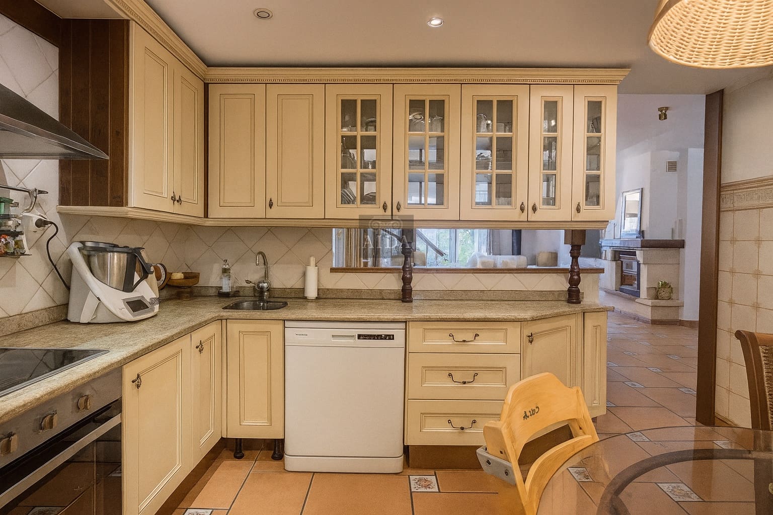 5 sypialnia Dom na sprzedaż w Estepona z garażem - 636 000 € (Ref: 9305093)