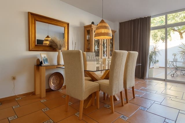 5 Zimmer Haus zu verkaufen in Zona Calvario, Estepona mit Garage - 636.000 € (Ref: 9305093)