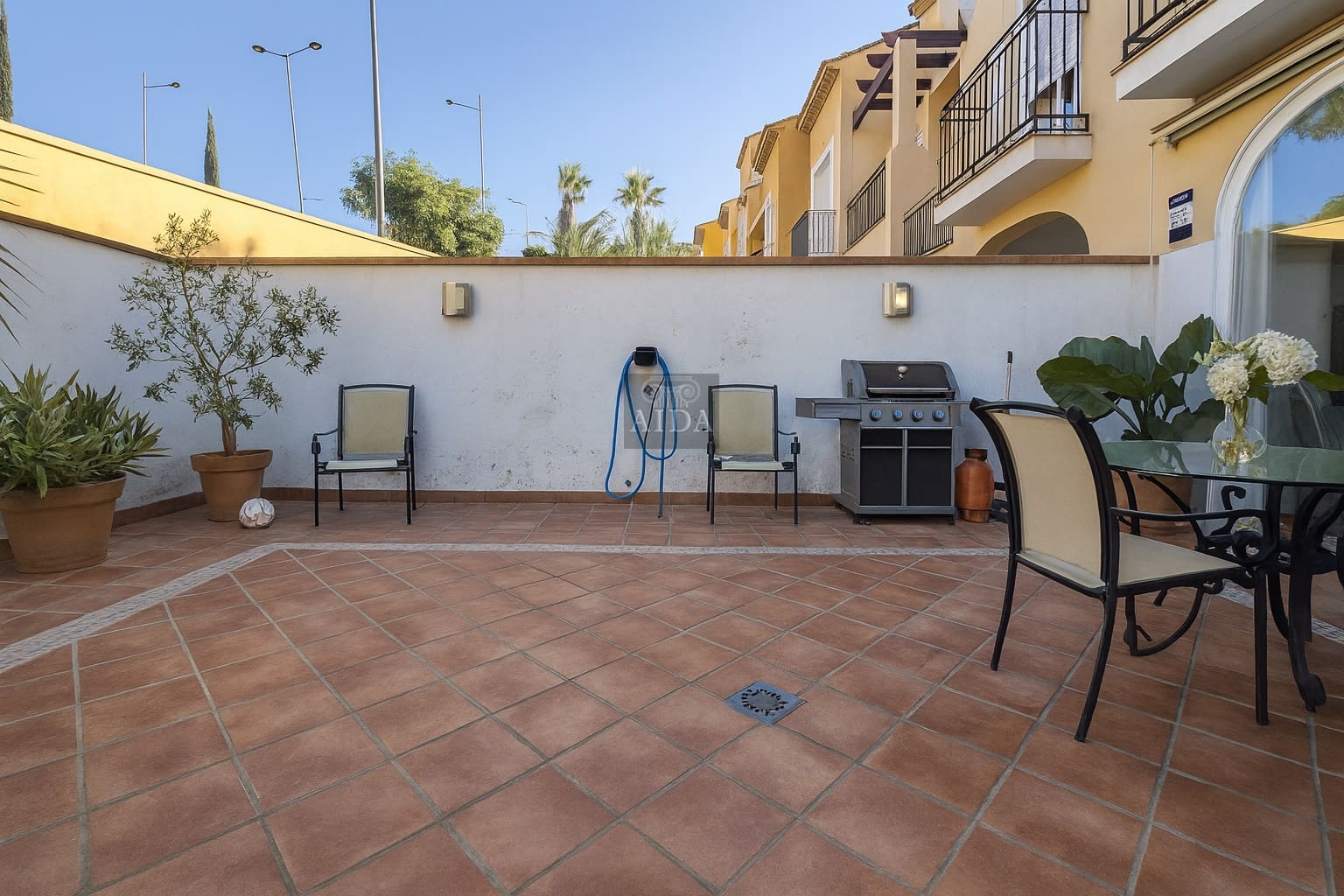 5 sypialnia Dom na sprzedaż w Estepona z garażem - 636 000 € (Ref: 9305093)