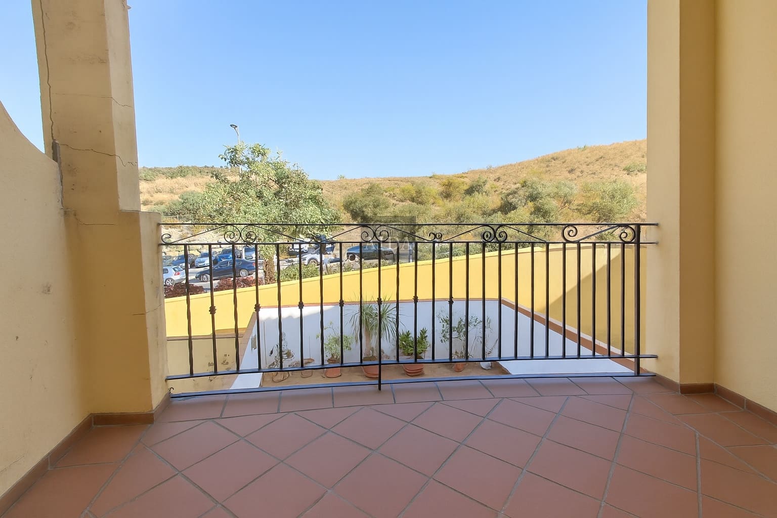 5 sypialnia Dom na sprzedaż w Estepona z garażem - 636 000 € (Ref: 9305093)