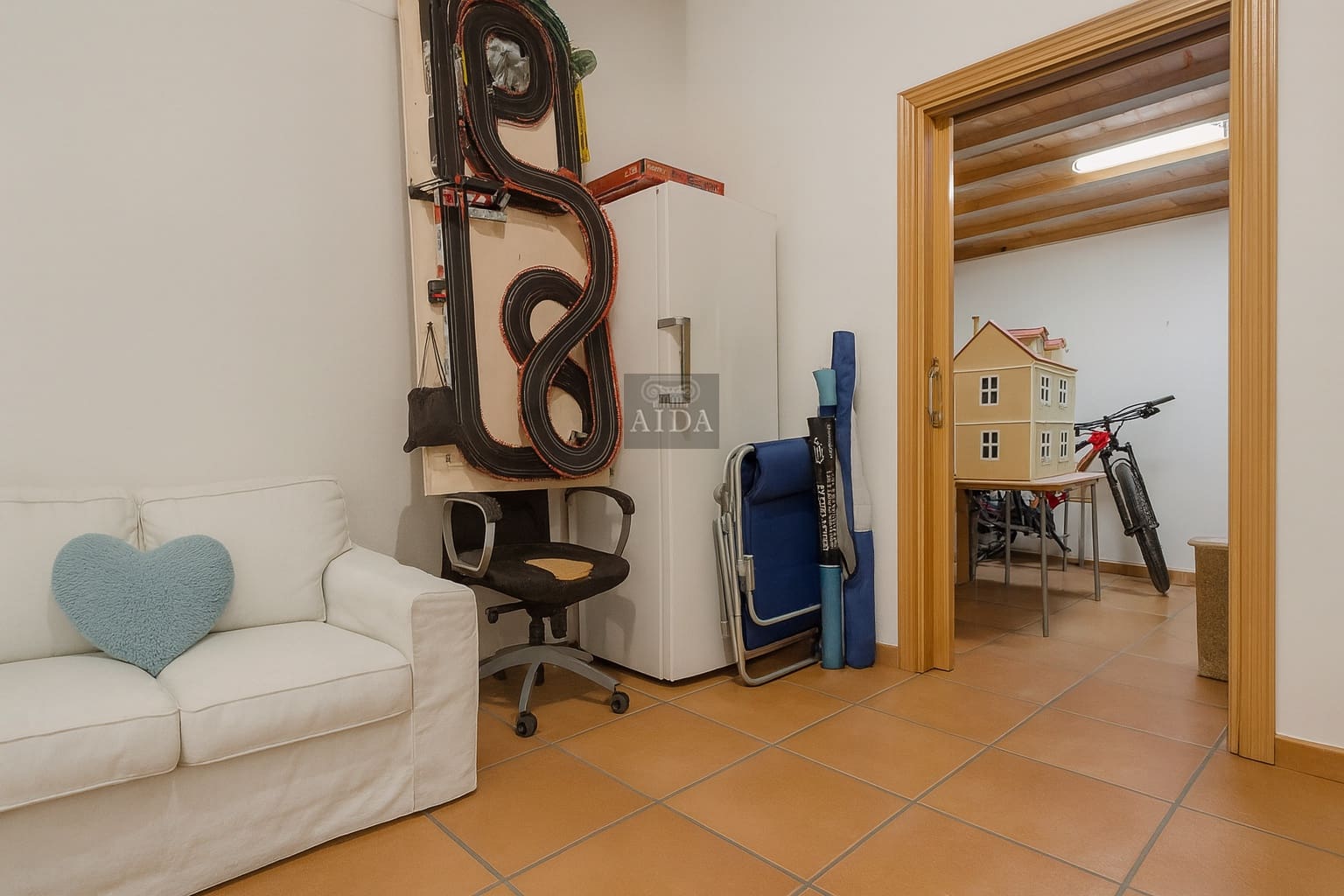 5 sypialnia Dom na sprzedaż w Estepona z garażem - 636 000 € (Ref: 9305093)