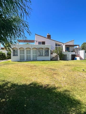 3 soveværelse Villa til leje i Bahía Dorada, Estepona med swimmingpool garage - € 1.950 (Ref: 9316021)