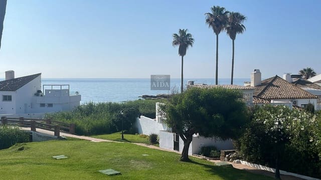 3 soveværelse Villa til leje i Bahía Dorada, Estepona med swimmingpool garage - € 1.950 (Ref: 9316021)