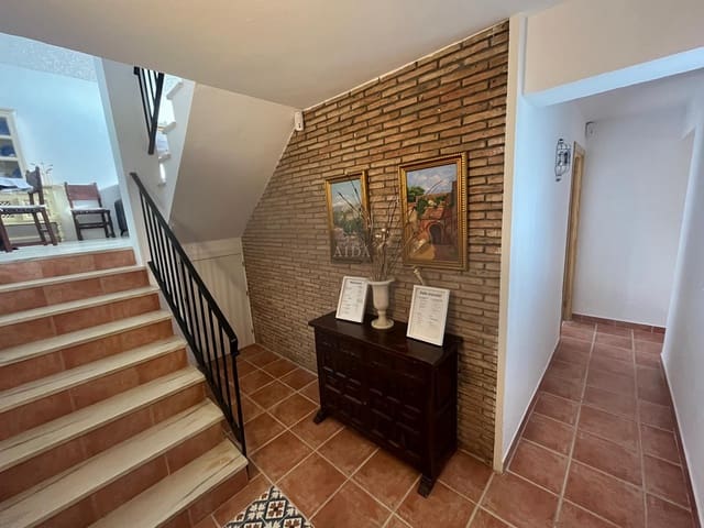 3 soveværelse Villa til leje i Bahía Dorada, Estepona med swimmingpool garage - € 1.950 (Ref: 9316021)